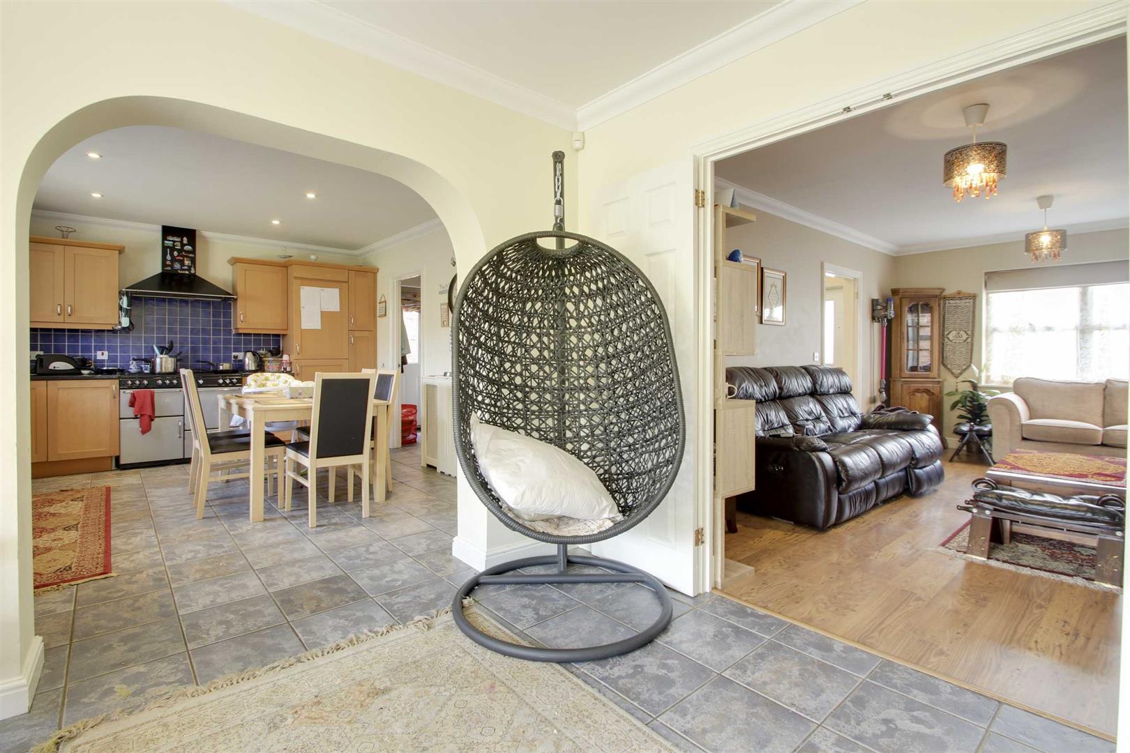 Upton Grove, Shenley Lodge, Milton Keynes